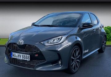 Toyota Yaris 2.500 km 31.990 &euro; Würzburg 97076