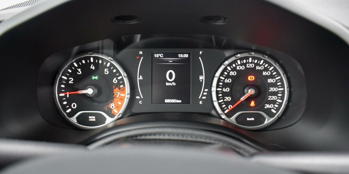 Jeep Renegade Longitude 1.4l M/T 68.595 km 12.990 &euro; Höchberg-Würzburg 97204