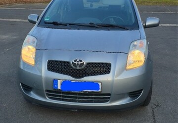 Toyota Yaris 130.834 km 2.900 &euro; Kitzingen 97318