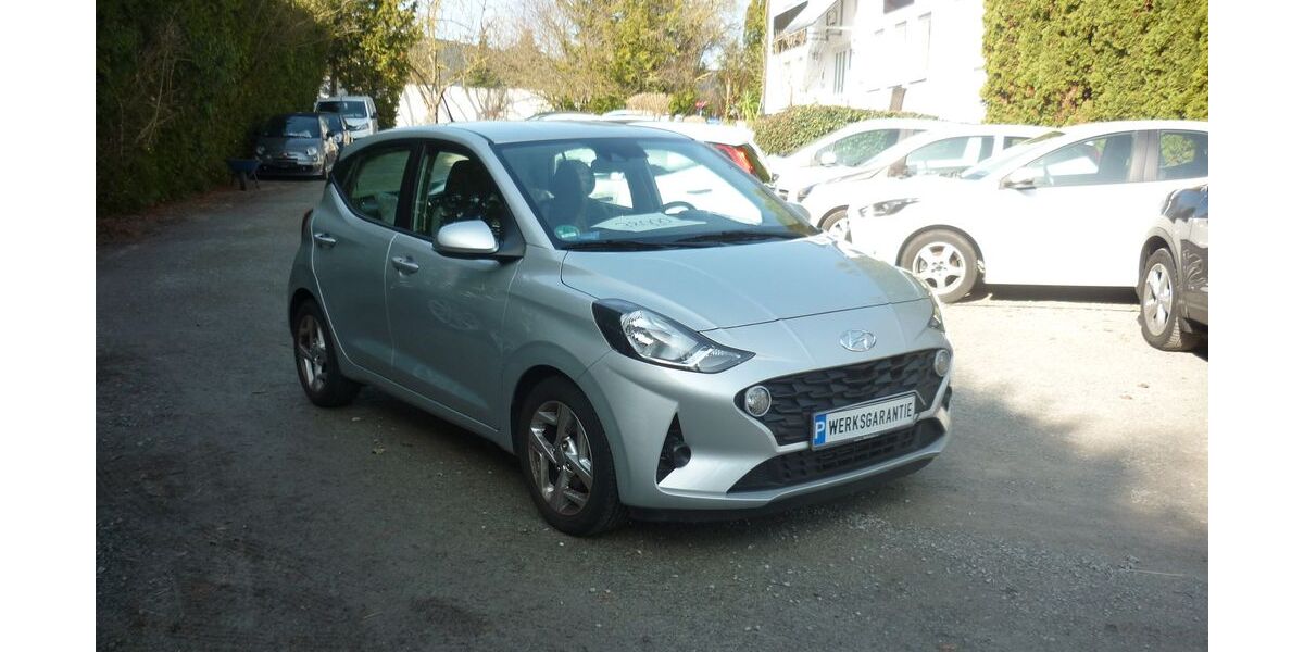 Hyundai i10 38.370 km 13.990 &euro; Estenfeld bei Würzburg 97230