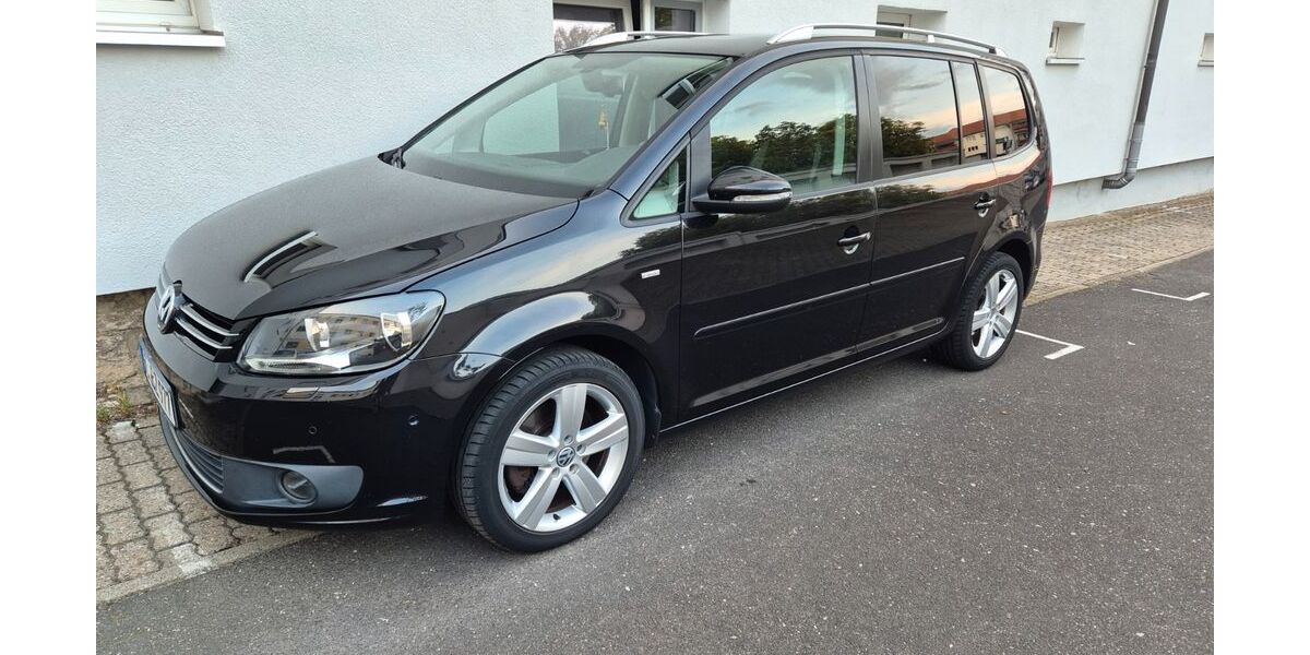 VW Touran 148.000 km 7.900 &euro; Würzburg 97074