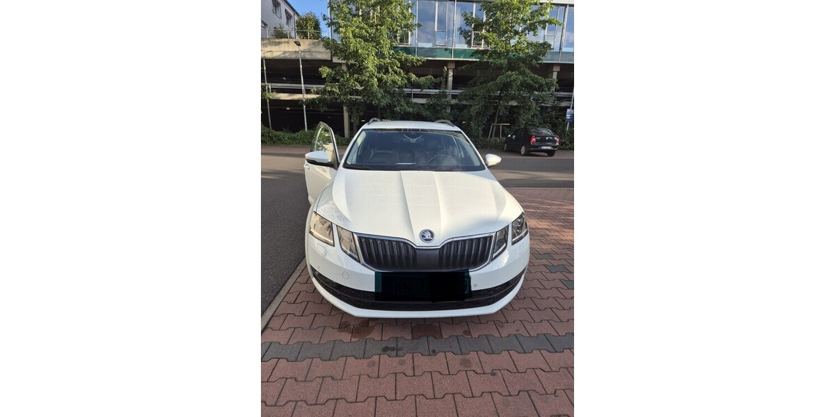 Skoda Octavia 135.000 km 13.500 &euro; Würzburg 97070