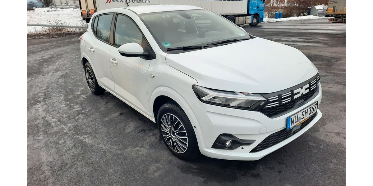Dacia Sandero 69.000 km 12.399 &euro; Würzburg 97084
