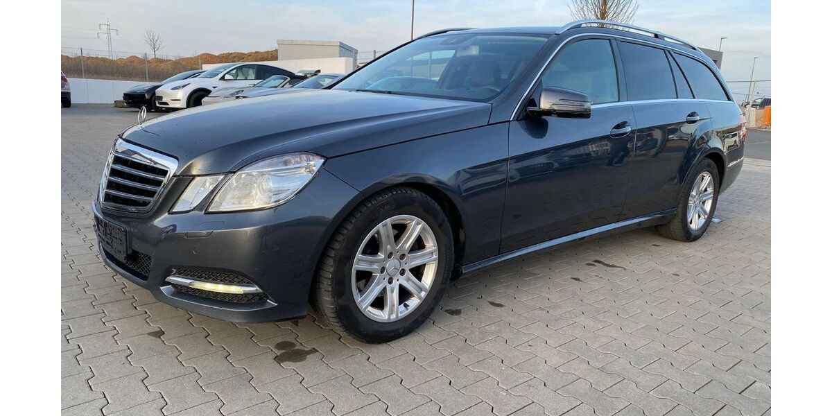 Mercedes-Benz E 220 230.207 km 8.888 &euro; Bergtheim 97241