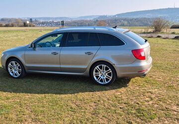 Skoda Superb 196.000 km 5.200 &euro; Zell am Main 97299