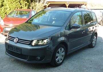 VW Touran 82.500 km 14.990 &euro; Estenfeld bei Würzburg 97230