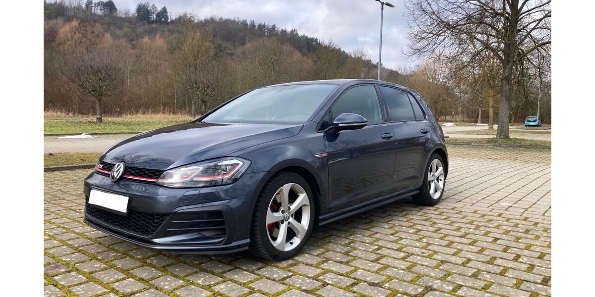 VW Golf 77.000 km 18.000 &euro; Würzburg 97072