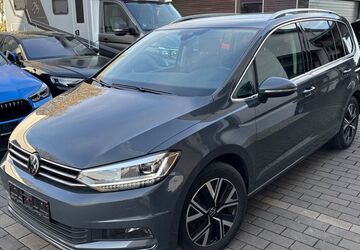 VW Touran 74.900 km 29.900 &euro; Volkach 97332