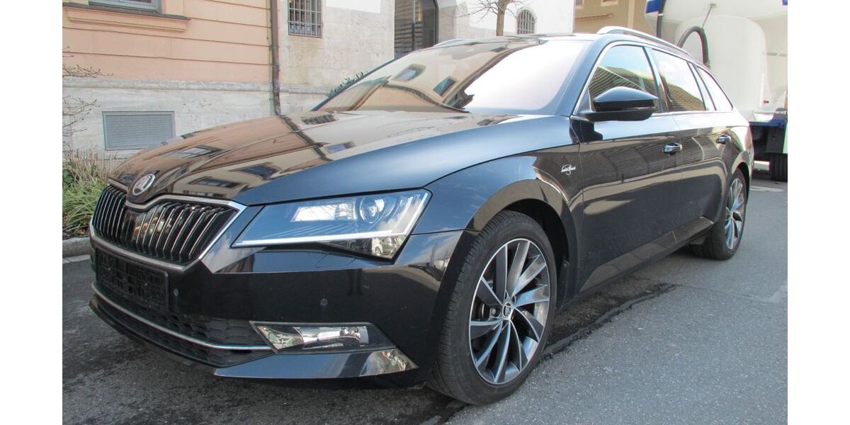 Skoda Superb 99.402 km 16.950 &euro; Würzburg 97080