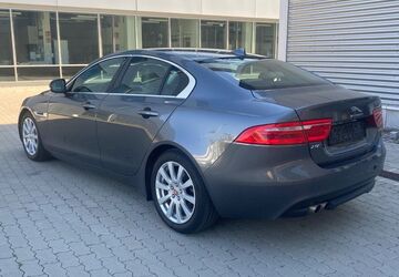 Jaguar XE 90.200 km 12.500 &euro; Würzburg 97074