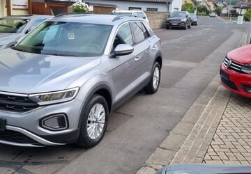 VW T-Roc 90.000 km 19.990 &euro; Stammheim 97509