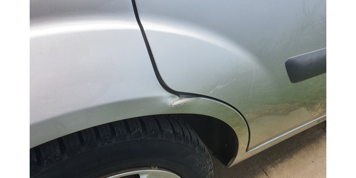 Ford Fiesta 77.500 km 3.800 &euro; Theilheim 97288