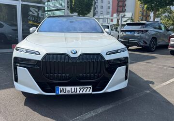 BMW 740 8.000 km 139.000 &euro; Würzburg 97076