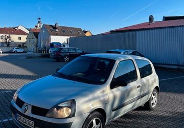 Renault Clio 130.000 km 599 &euro; Arnstein 97450
