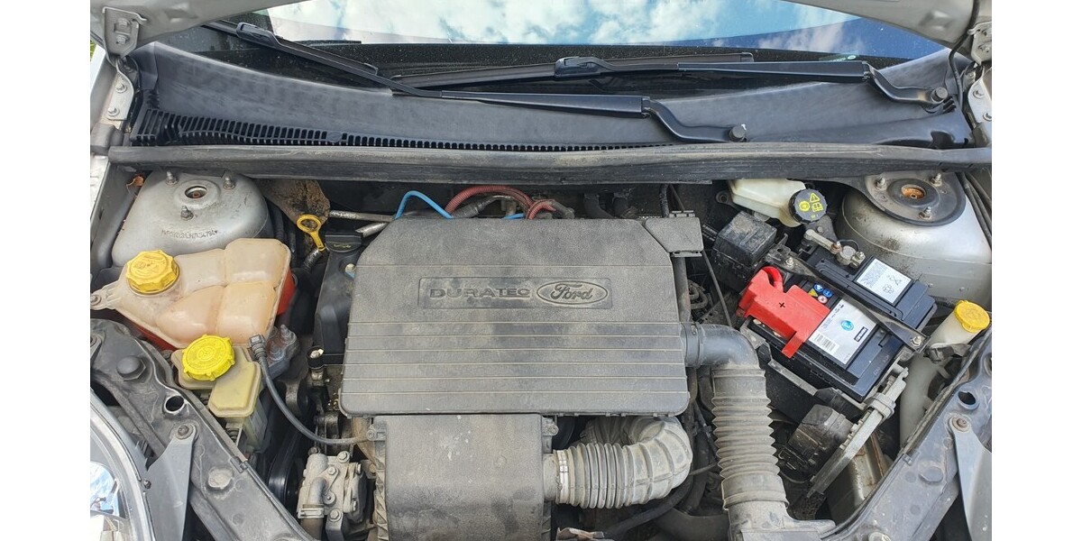 Ford Fiesta 77.500 km 3.800 &euro; Theilheim 97288