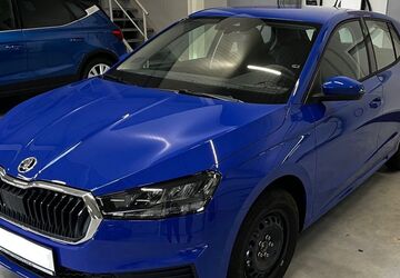 Skoda Fabia 12.500 km 15.190 &euro; Zellingen 97225