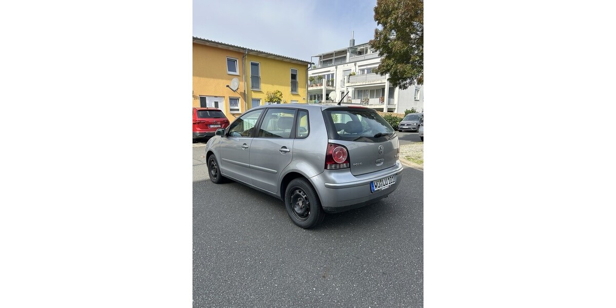 VW Polo 238.345 km 2.499 &euro; Würzburg 97070