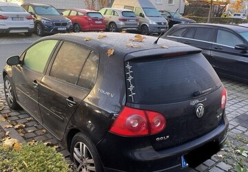 VW Golf 184.000 km 2.700 &euro; Würzburg 97070