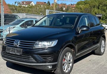 VW Touareg 240.135 km 14.890 &euro; Würzburg 97076