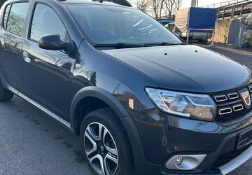 Dacia Sandero 136.500 km 6.990 &euro; Würzburg 97076