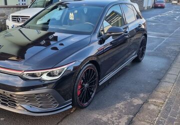 VW Golf 31.000 km 33.990 &euro; Stammheim 97509