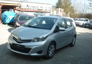 Toyota Yaris 72.500 km 7.990 &euro; Estenfeld bei Würzburg 97230