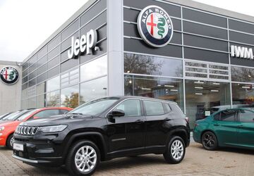 Jeep Compass 4.685 km 33.990 &euro; Würzburg 97076
