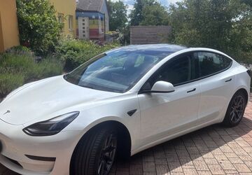 Tesla Model 3 72.500 km 25.500 &euro; Giebelstadt 97232