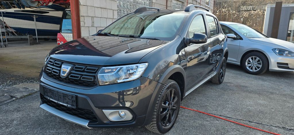 Dacia Sandero 18.500 km 9.999 &euro; Würzburg 97076