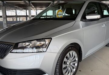 Skoda Fabia 90.000 km 9.500 &euro; Würzburg 97082