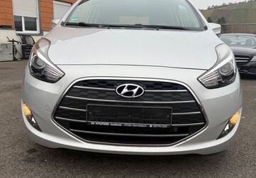 Hyundai ix20 106.000 km 8.999 &euro; Würzburg 97084