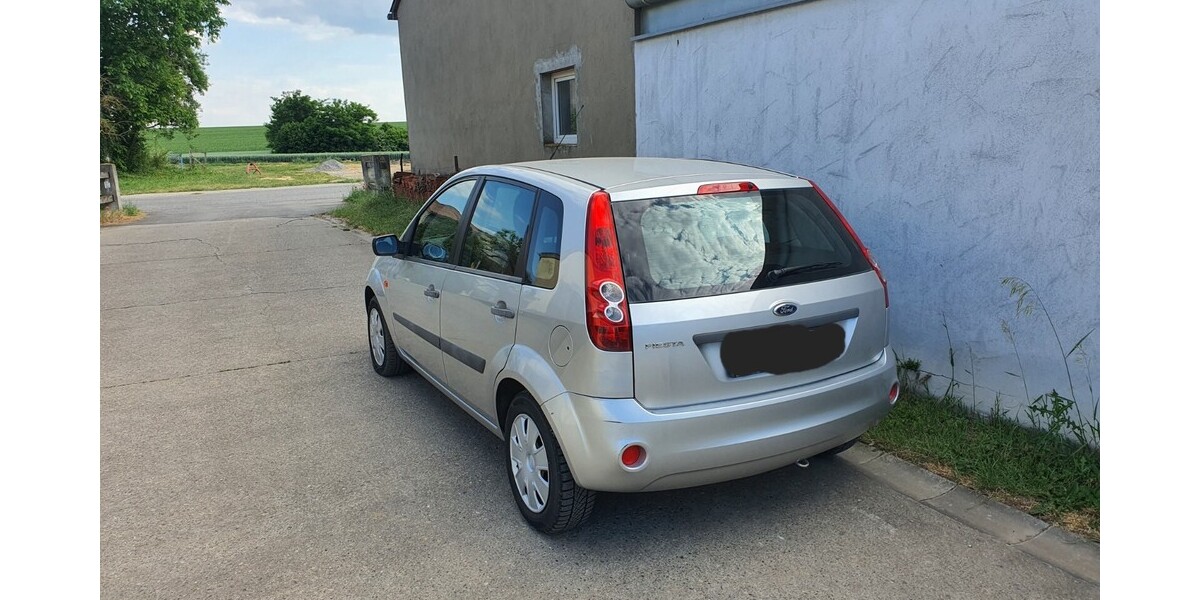 Ford Fiesta 77.500 km 3.800 &euro; Theilheim 97288