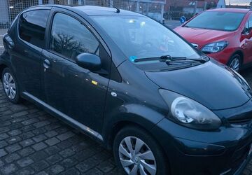 Toyota Aygo (X) 92.000 km 4.200 &euro; Randersacker 97236