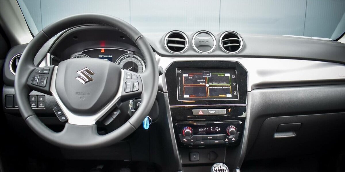 Suzuki Vitara Comfort 1.4l M/T Hybrid ALLGRIP 95.566 km 15.950 &euro; Höchberg-Würzburg 97204