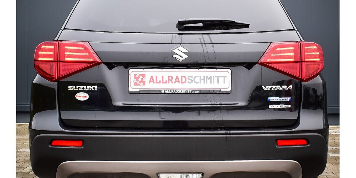 Suzuki Vitara Comfort 1.4l M/T Hybrid ALLGRIP 95.566 km 15.950 &euro; Höchberg-Würzburg 97204