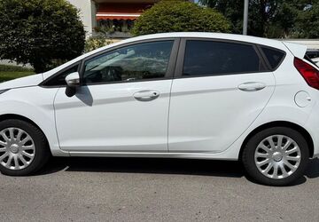 Ford Fiesta 121.450 km 5.999 &euro; Ochsenfurt 97199
