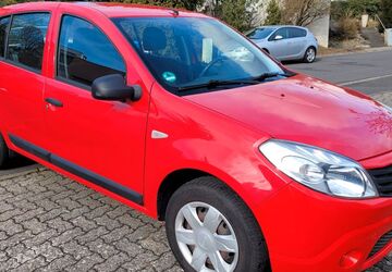 Dacia Sandero 71.000 km 3.500 &euro; Würzburg 97078
