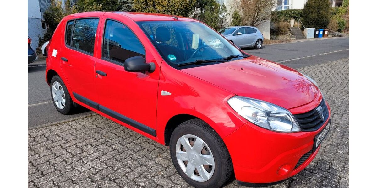 Dacia Sandero 71.000 km 3.500 &euro; Würzburg 97078