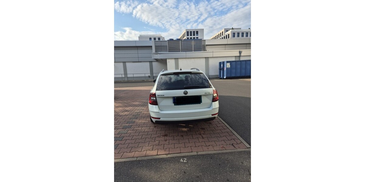 Skoda Octavia 135.000 km 13.500 &euro; Würzburg 97070