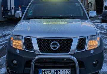 Nissan Navara 280.000 km 12.500 &euro; Arnstein 97450