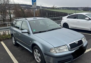 Skoda Octavia 282.000 km 1.650 &euro; Würzburg 97080