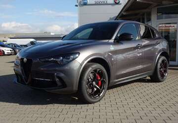 Alfa Romeo Stelvio 5.000 km 83.990 &euro; Reichenberg 97234