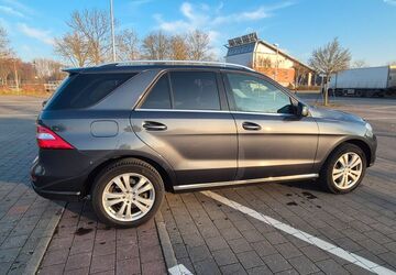 Mercedes-Benz ML 350 290.000 km 14.300 &euro; Grafenrheinfeld 97506