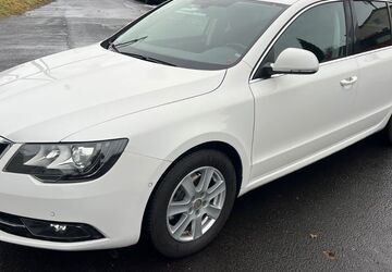 Skoda Superb 227.000 km 8.200 &euro; Würzburg 97076